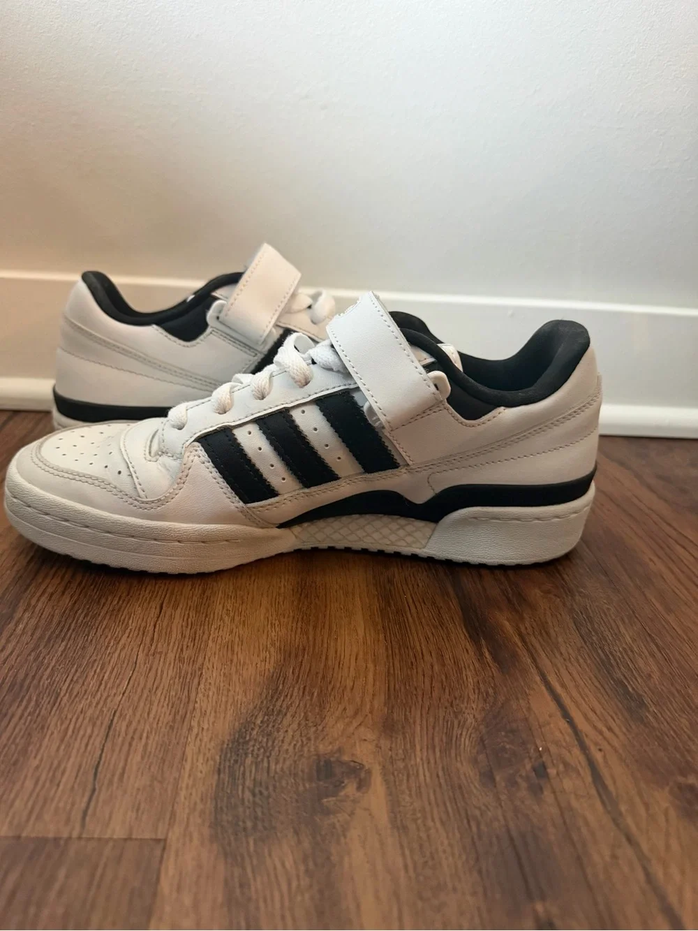 Adidas Forum Low Sneakers - White/Black
